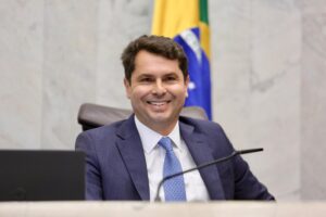 alexandre-curi-homenagem-servidores-publicos-parana